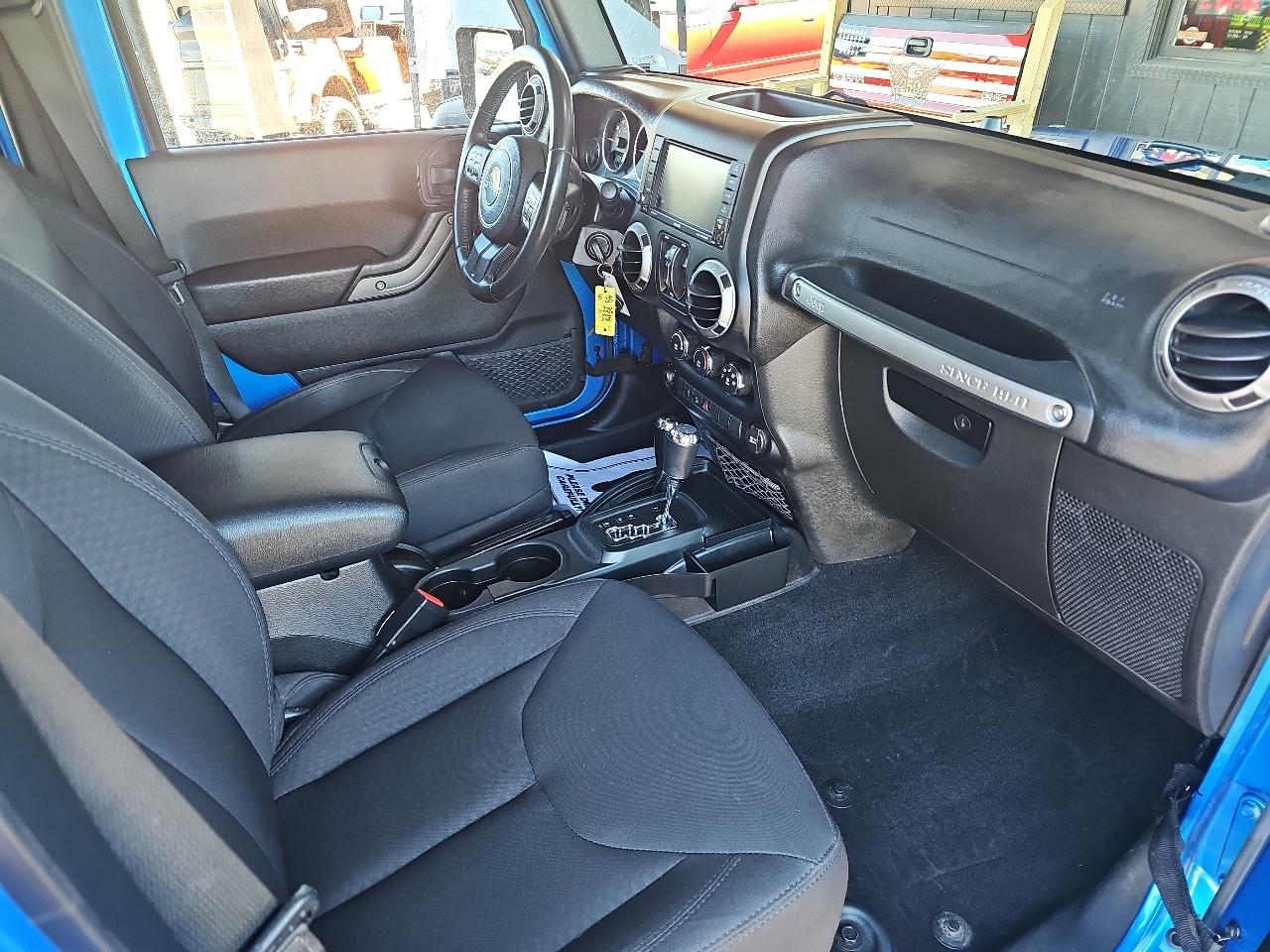 Jeep Wrangler Unlimited 4WD 4dr Sport 2015