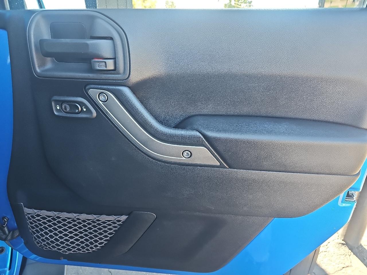 Jeep Wrangler Unlimited 4WD 4dr Sport 2015