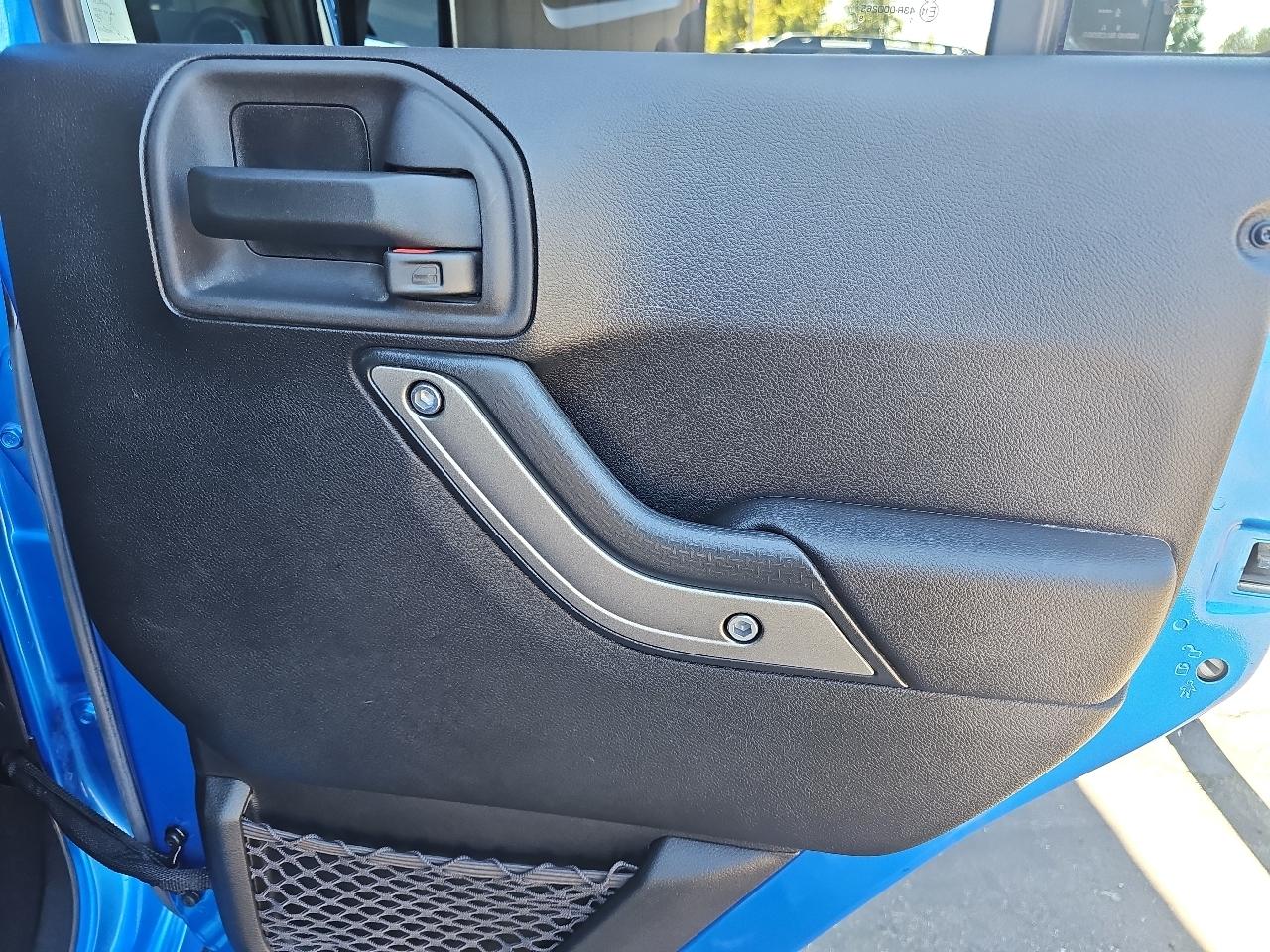 Jeep Wrangler Unlimited 4WD 4dr Sport 2015