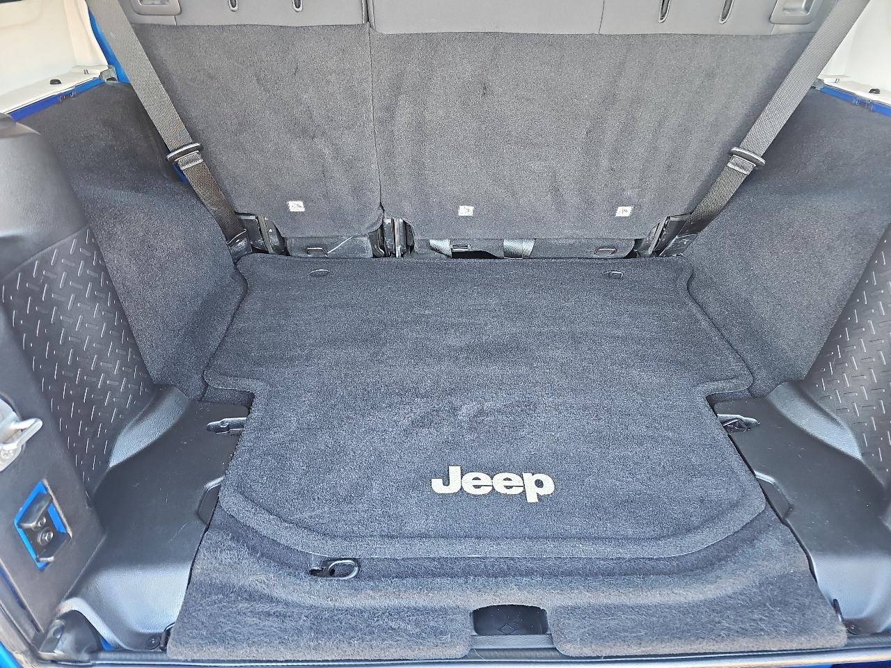 Jeep Wrangler Unlimited 4WD 4dr Sport 2015