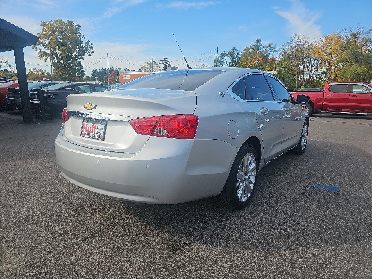 Chevrolet Impala 4dr Sdn LS w/1FL 2018