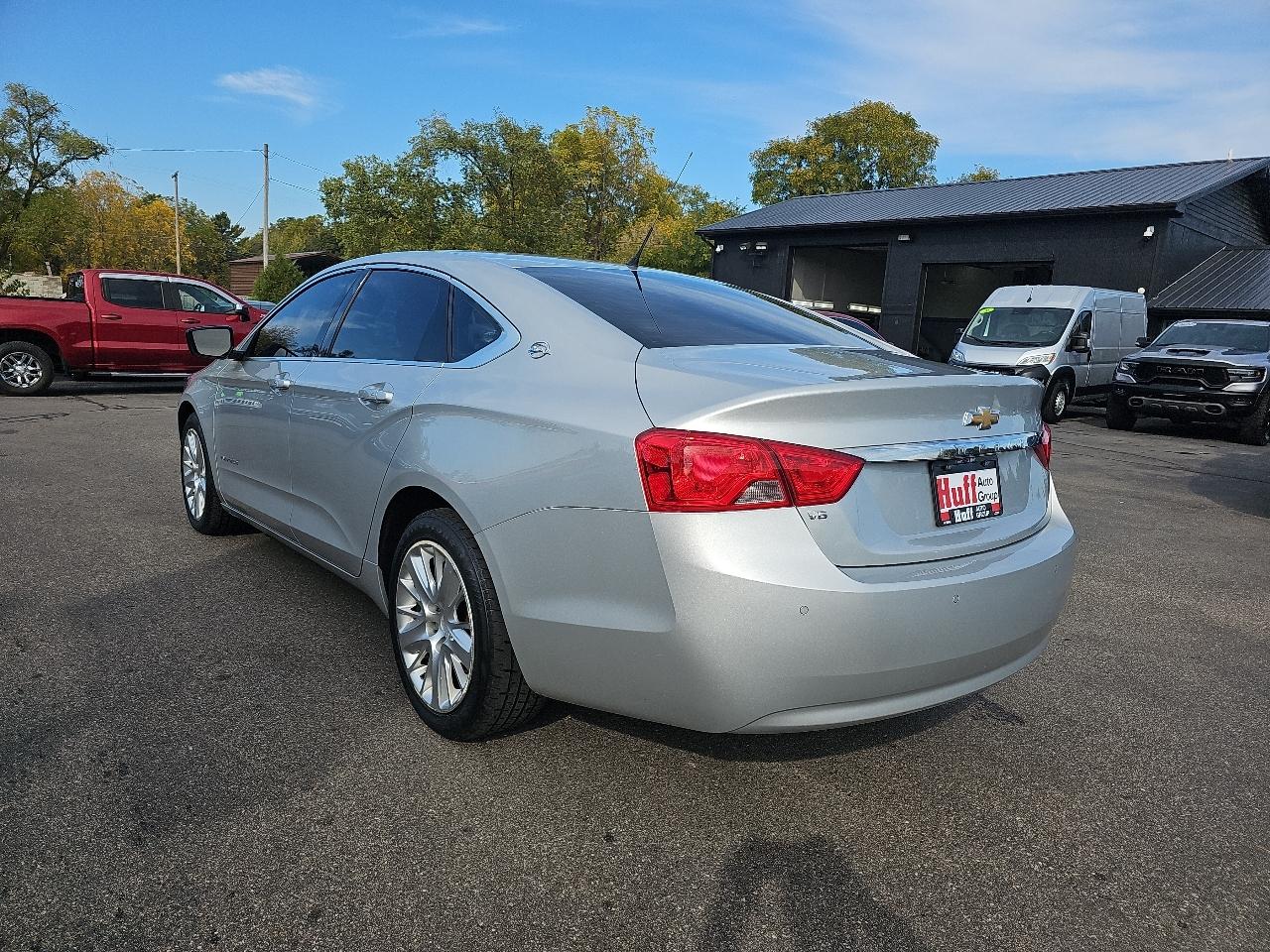 Chevrolet Impala 4dr Sdn LS w/1FL 2018
