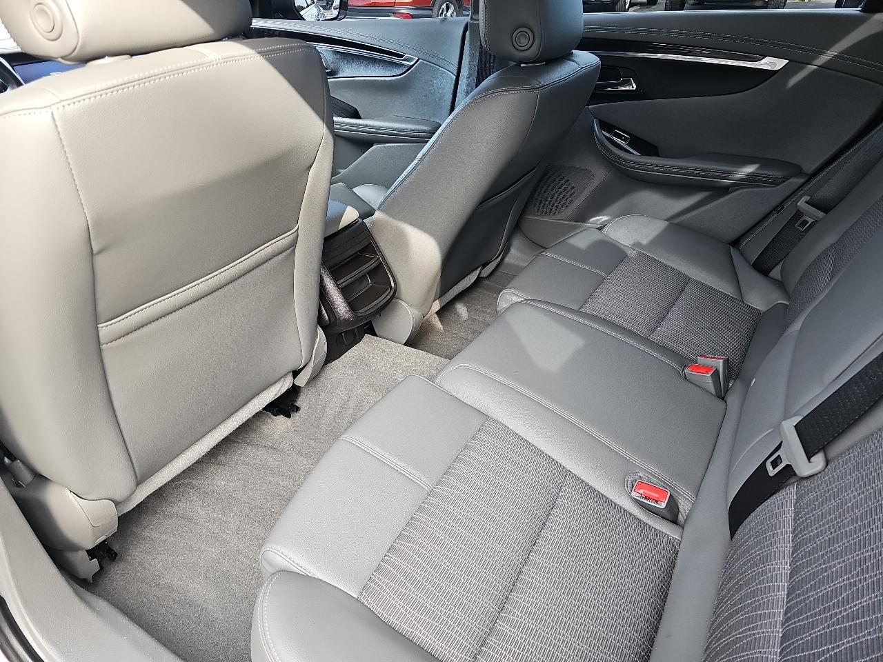 Chevrolet Impala 4dr Sdn LS w/1FL 2018