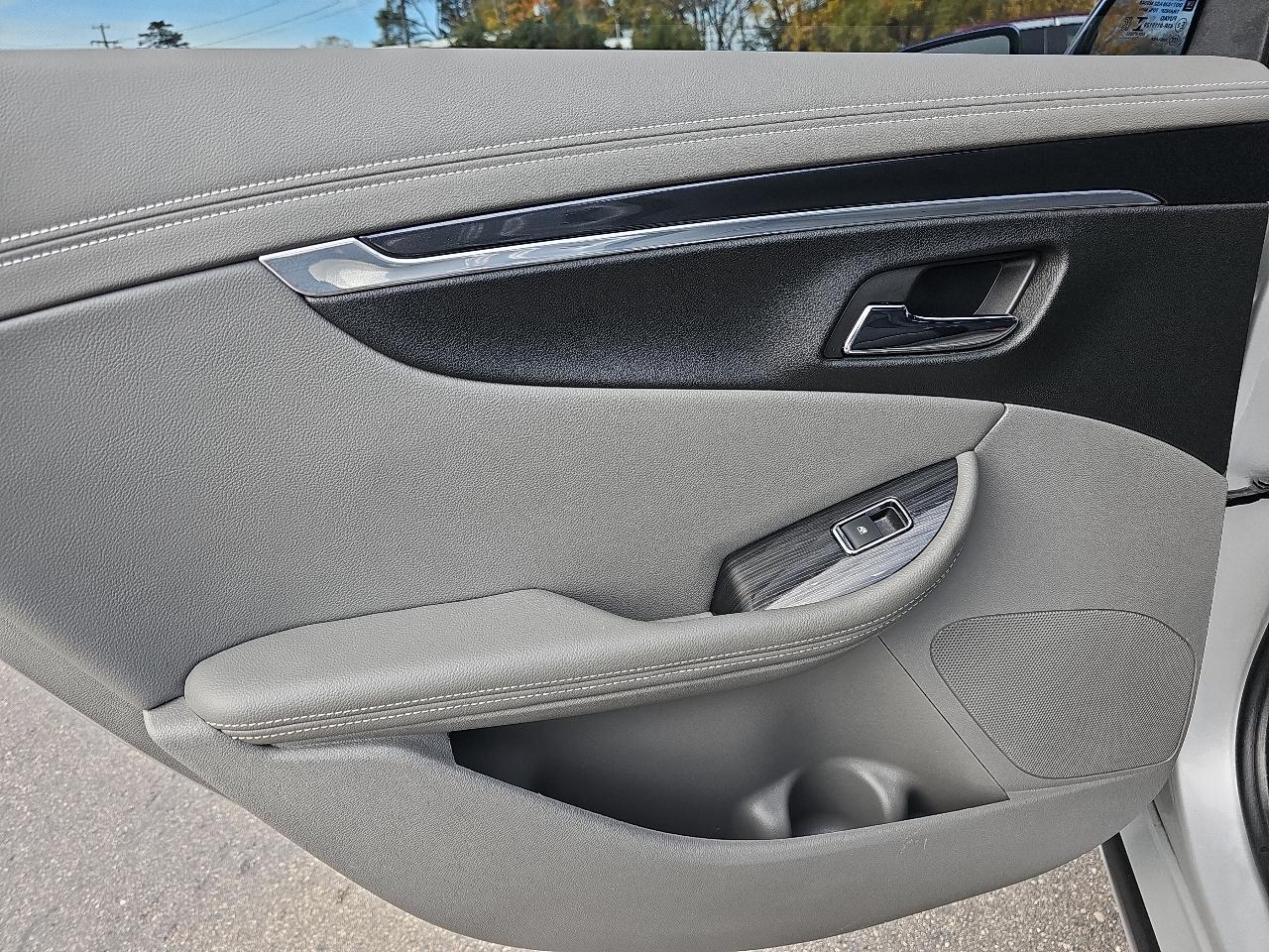 Chevrolet Impala 4dr Sdn LS w/1FL 2018