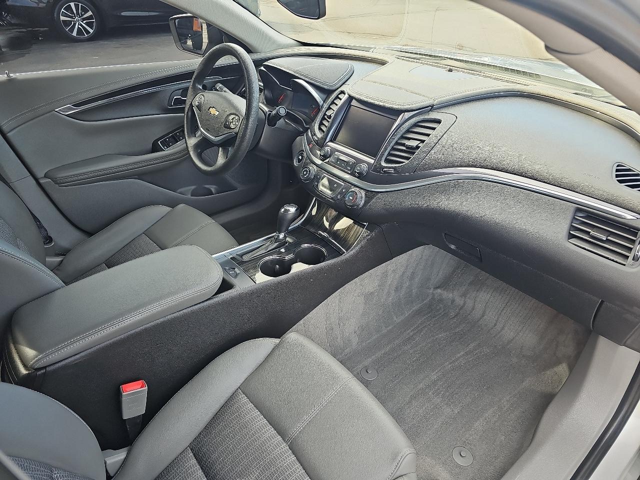 Chevrolet Impala 4dr Sdn LS w/1FL 2018