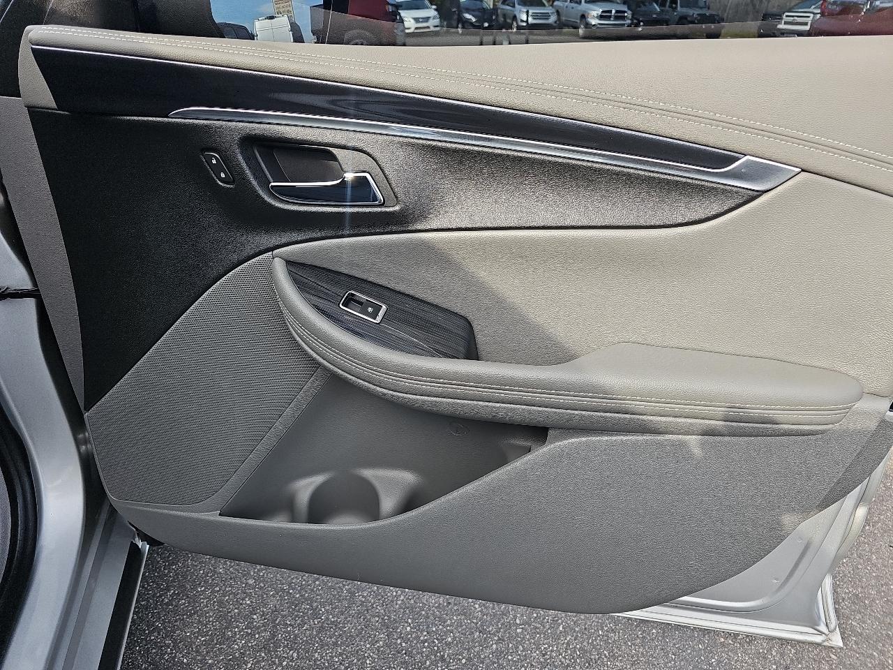 Chevrolet Impala 4dr Sdn LS w/1FL 2018