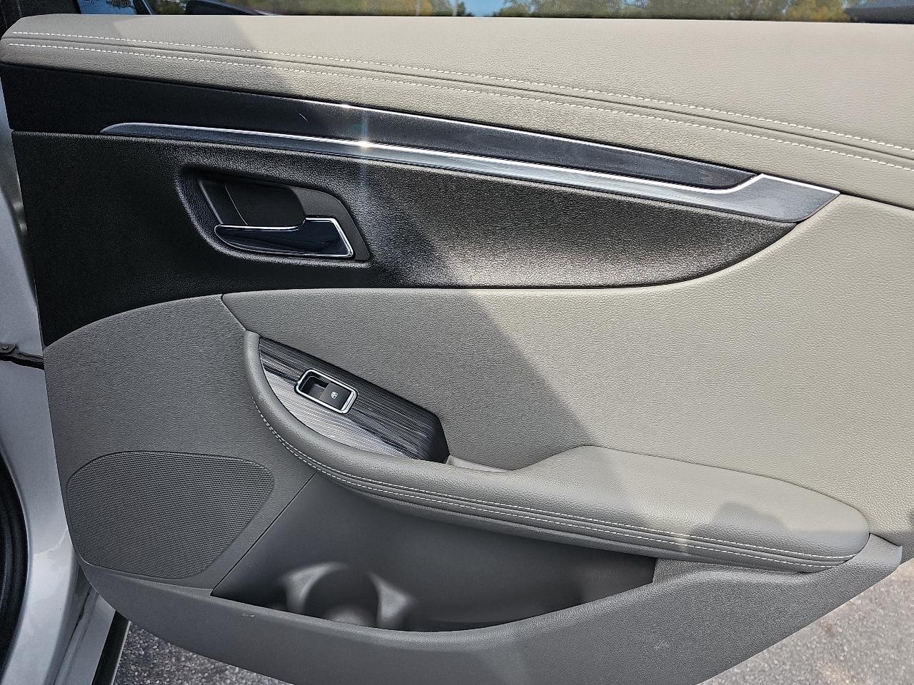 Chevrolet Impala 4dr Sdn LS w/1FL 2018
