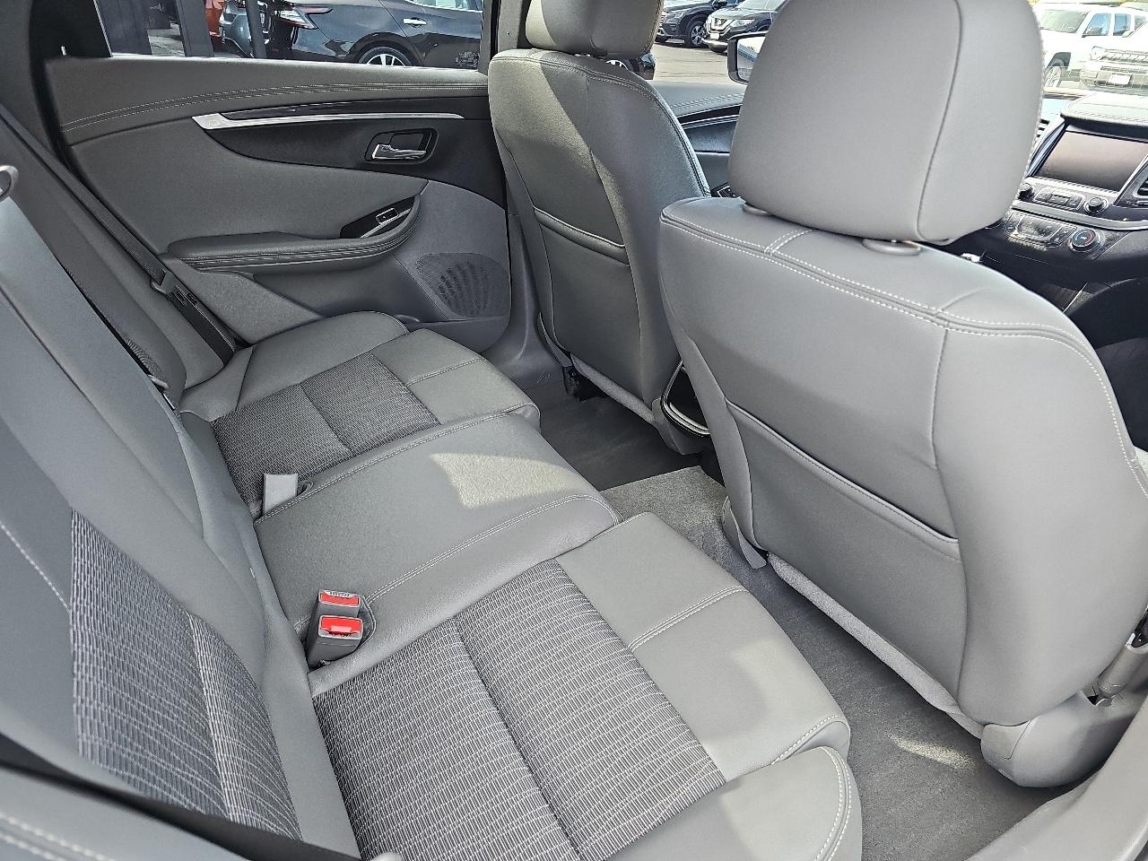 Chevrolet Impala 4dr Sdn LS w/1FL 2018