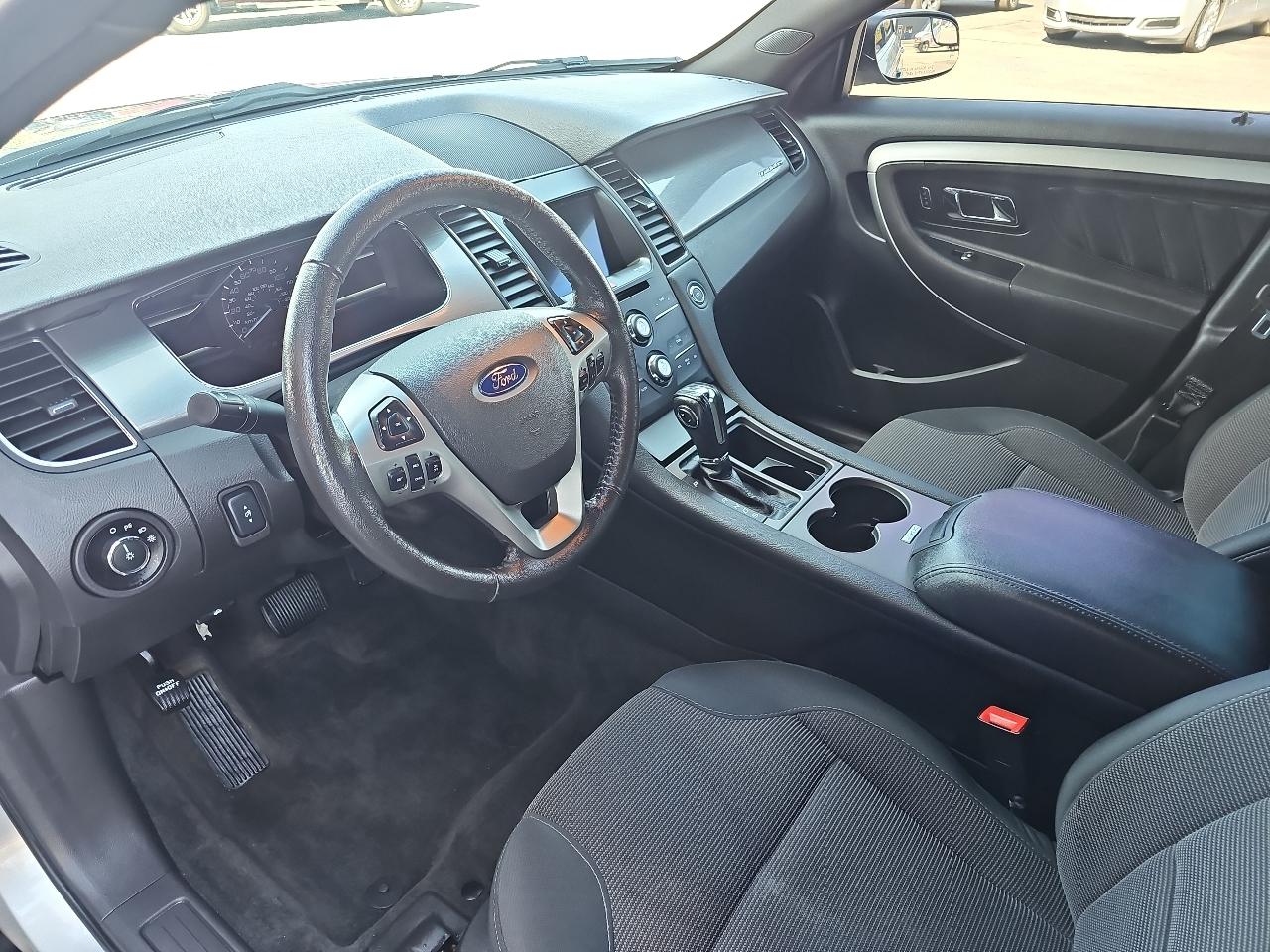 Ford Taurus SEL AWD 2018