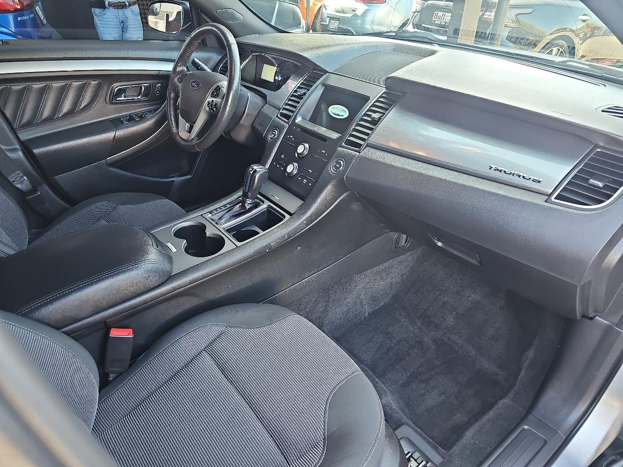 Ford Taurus SEL AWD 2018