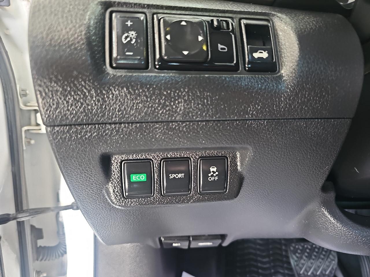 Nissan Sentra 4dr Sdn I4 CVT SV 2014