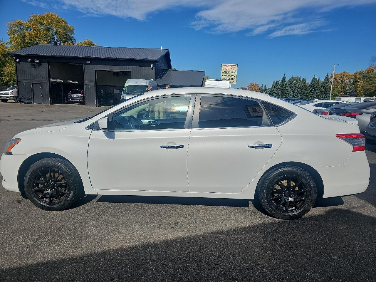 Nissan Sentra 4dr Sdn I4 CVT SV 2014