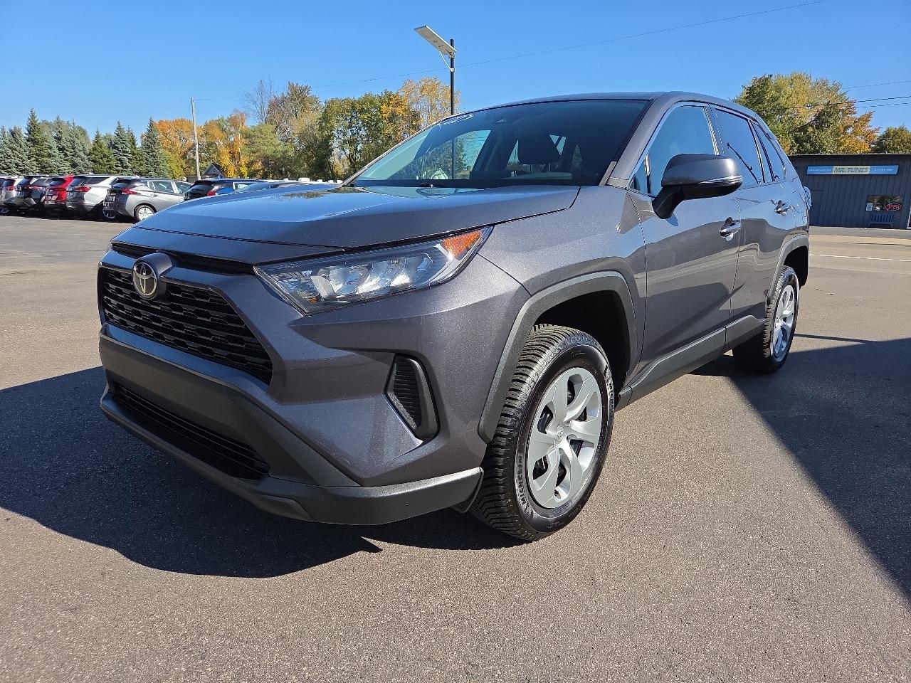 Toyota RAV4 LE AWD (Natl) 2022