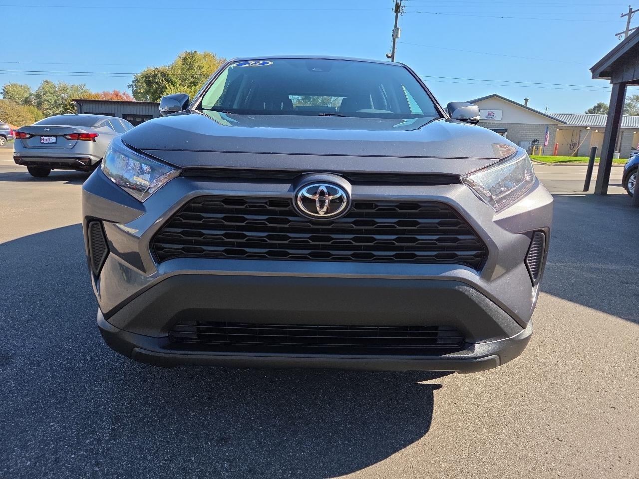 Toyota RAV4 LE AWD (Natl) 2022