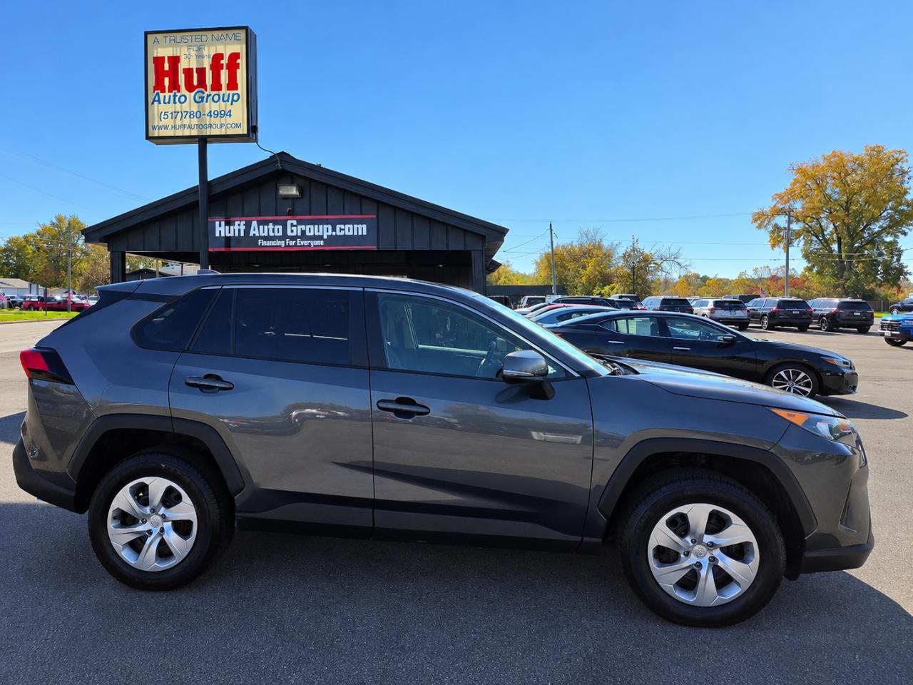 Toyota RAV4 LE AWD (Natl) 2022