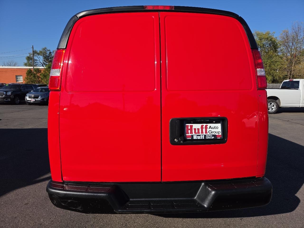 GMC Savana Cargo Van RWD 2500 135" 2019