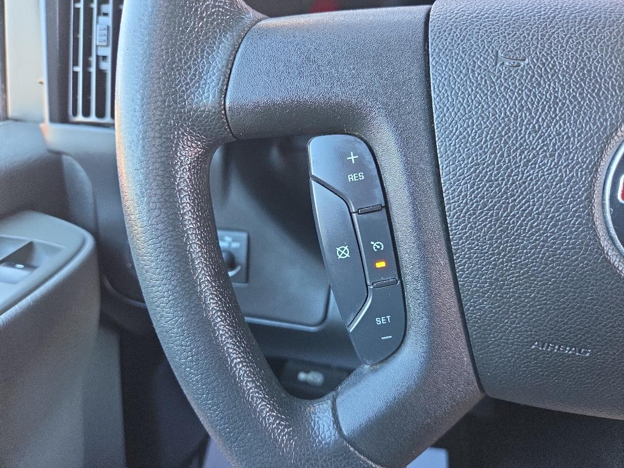 GMC Savana Cargo Van RWD 2500 135" 2019
