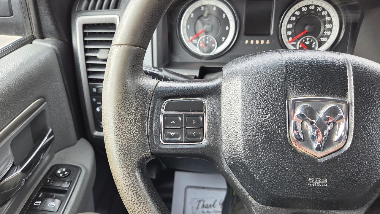 RAM 2500 4WD Reg Cab 140.5" Tradesman 2015
