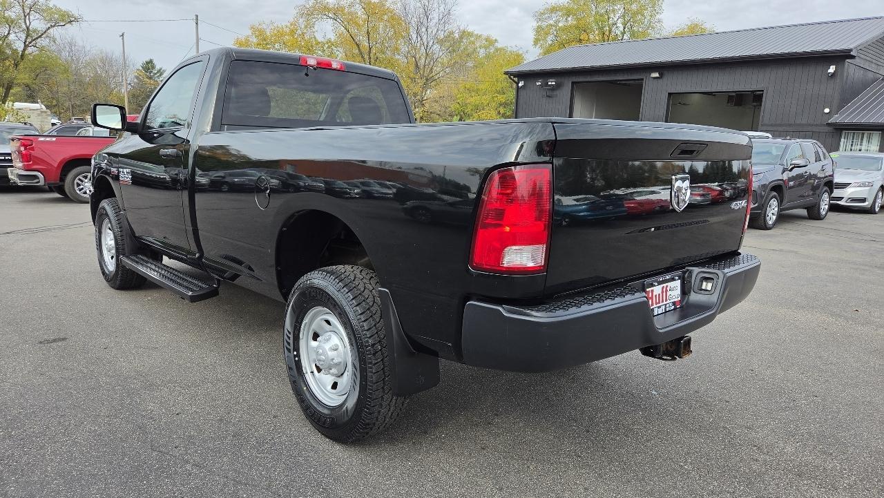 RAM 2500 4WD Reg Cab 140.5" Tradesman 2015