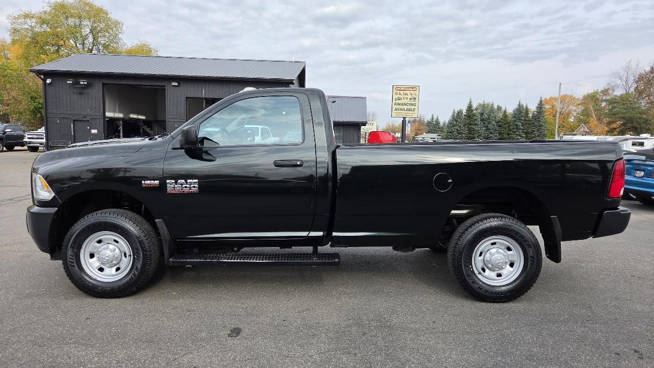 RAM 2500 4WD Reg Cab 140.5" Tradesman 2015
