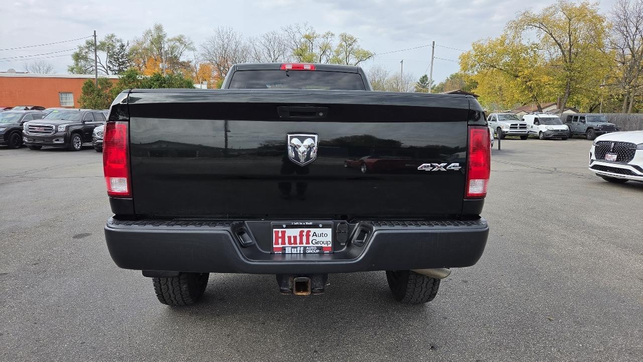RAM 2500 4WD Reg Cab 140.5" Tradesman 2015