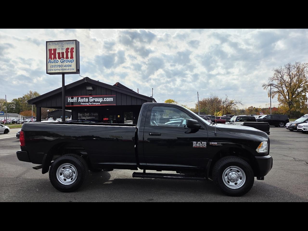 RAM 2500 4WD Reg Cab 140.5" Tradesman 2015