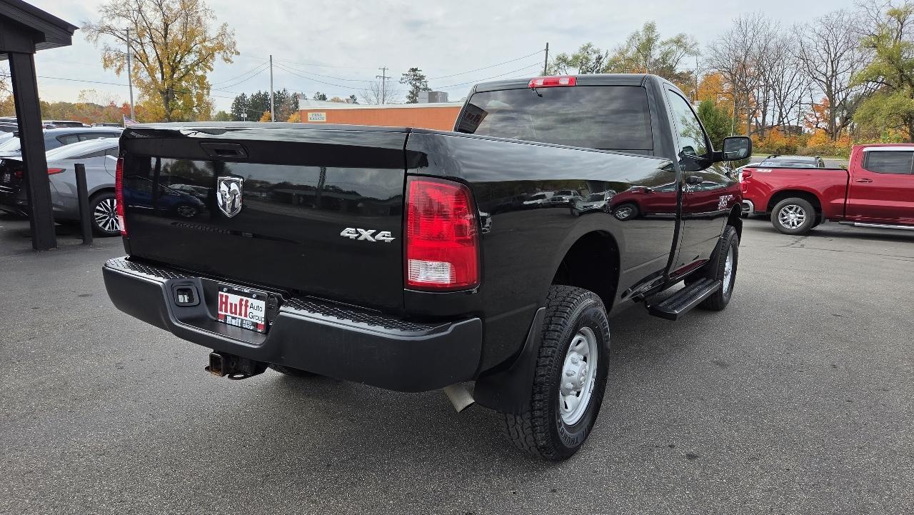RAM 2500 4WD Reg Cab 140.5" Tradesman 2015