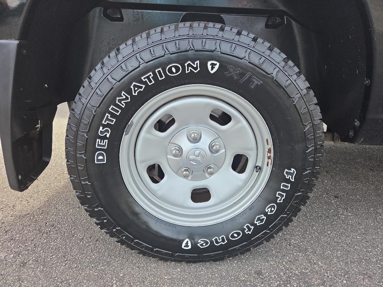 RAM 1500 4WD Reg Cab 140.5" Tradesman 2015