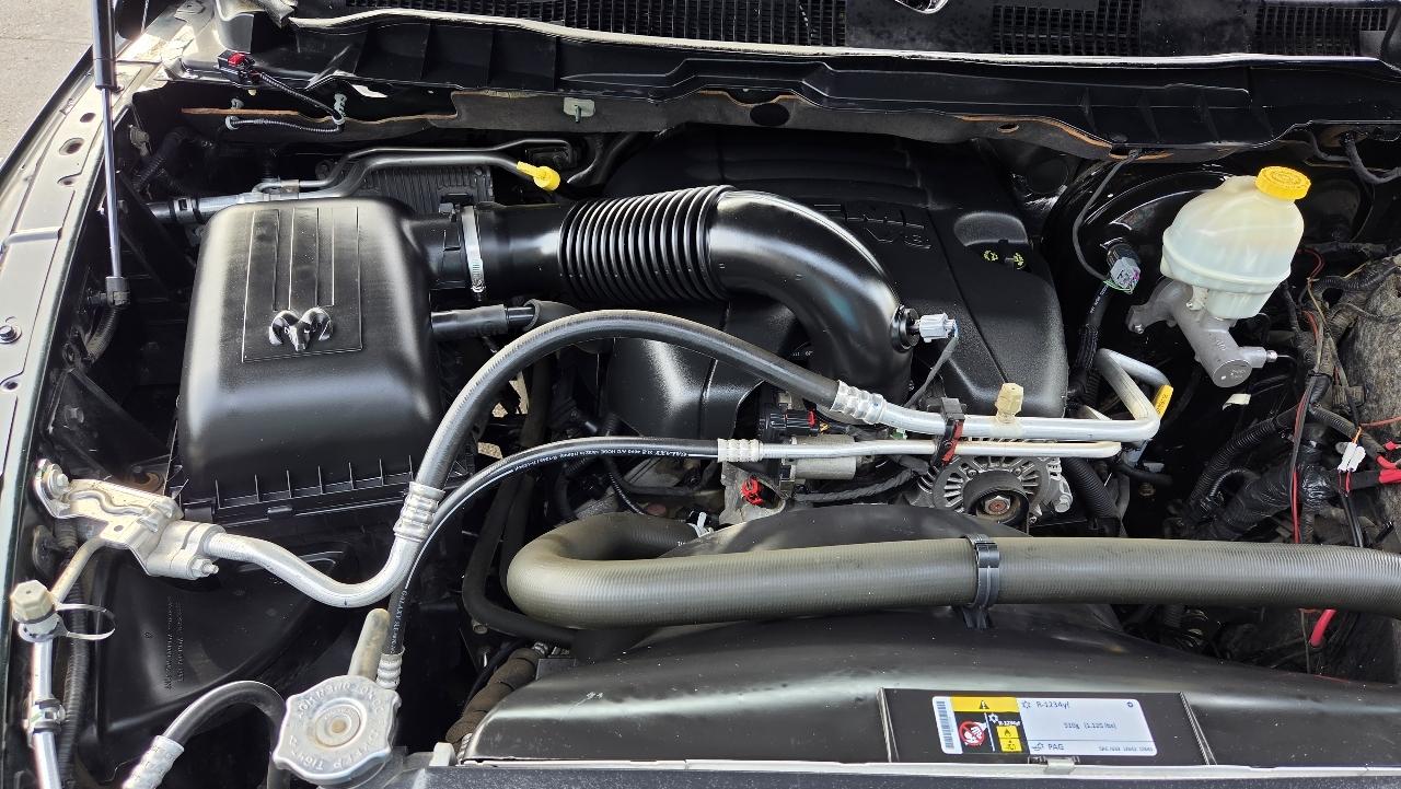 RAM 1500 4WD Reg Cab 140.5" Tradesman 2015