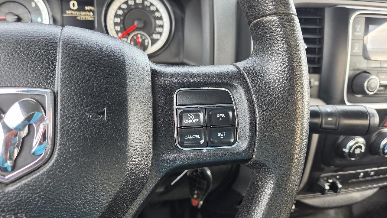 RAM 1500 4WD Reg Cab 140.5" Tradesman 2015