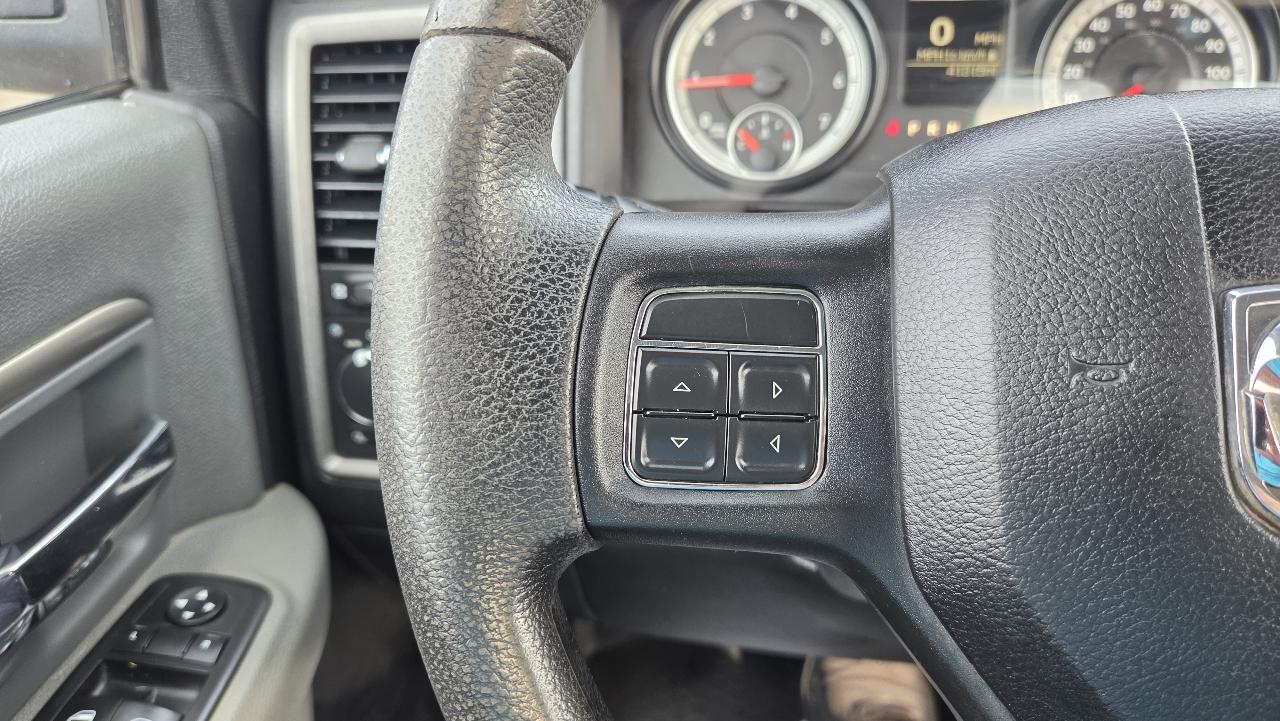 RAM 1500 4WD Reg Cab 140.5" Tradesman 2015