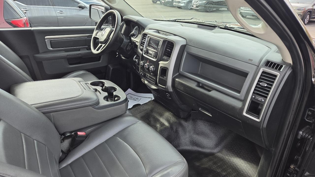 RAM 1500 4WD Reg Cab 140.5" Tradesman 2015