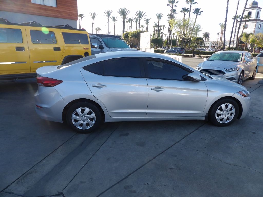 Hyundai Elantra Limited 2020