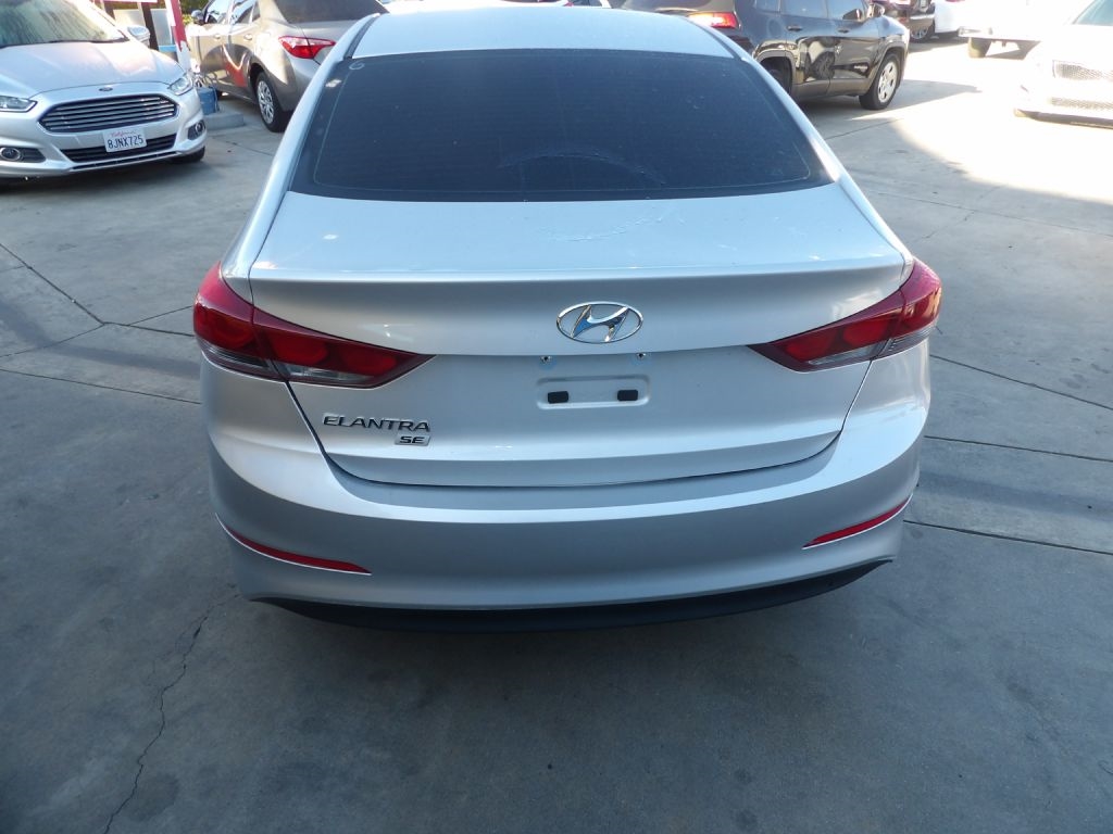 Hyundai Elantra Limited 2020