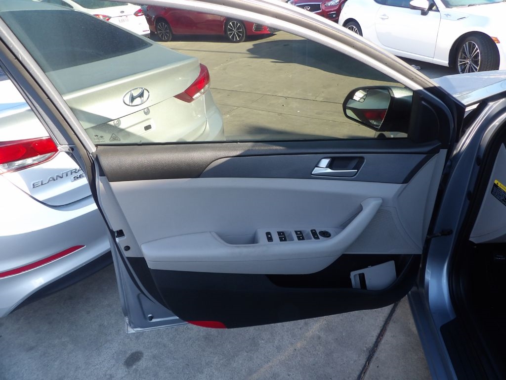 Hyundai Elantra Limited 2020