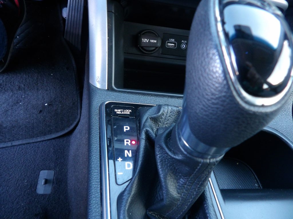 Hyundai Elantra Limited 2020