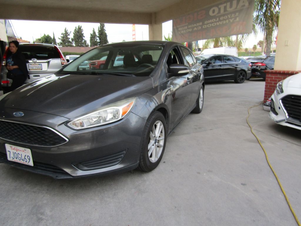 2015 Ford Focus SE Sedan
