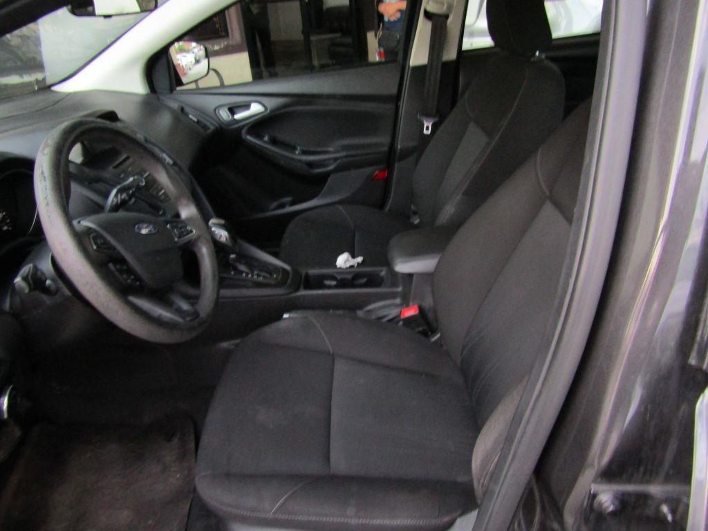 Ford Focus SE Sedan 2015