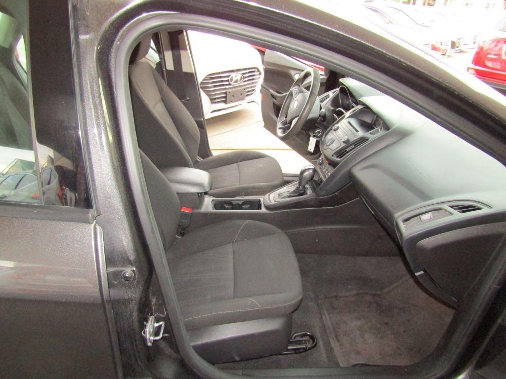 Ford Focus SE Sedan 2015