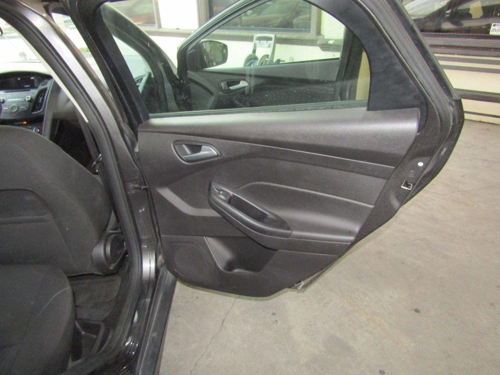 Ford Focus SE Sedan 2015