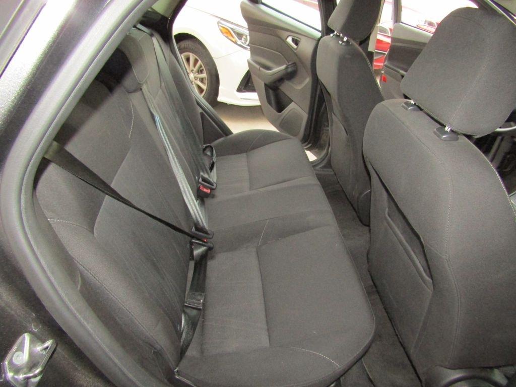 Ford Focus SE Sedan 2015