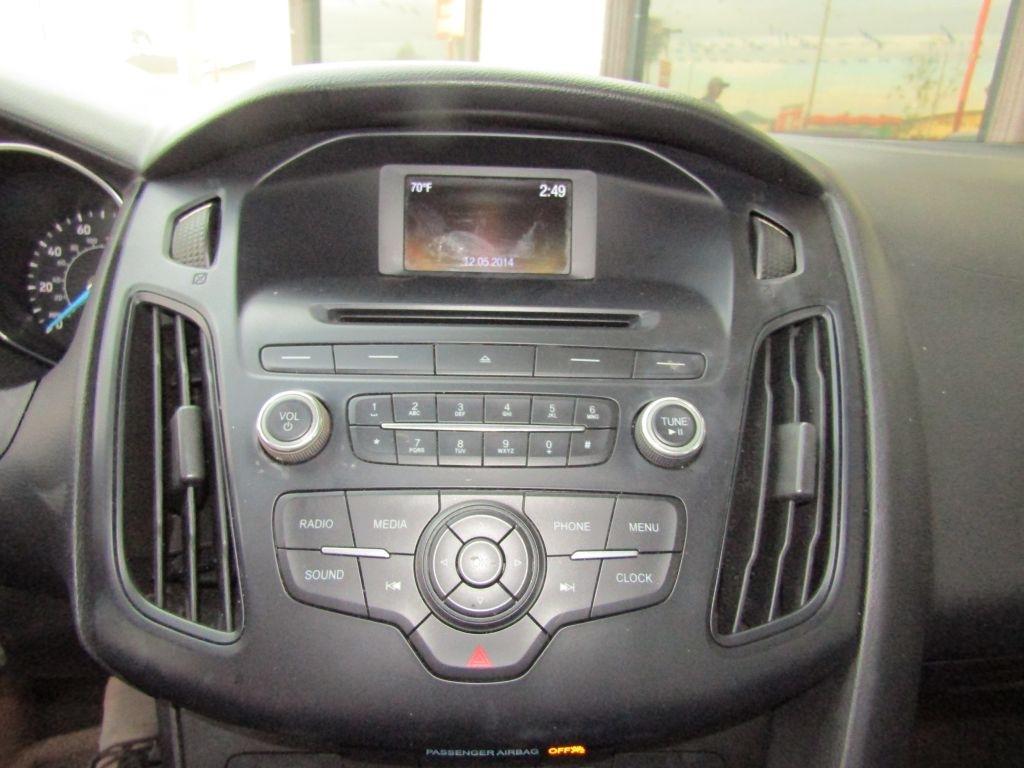 Ford Focus SE Sedan 2015