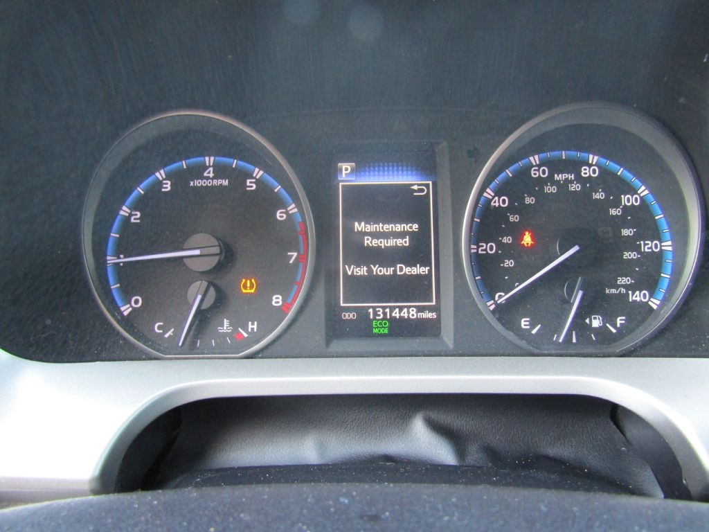 Toyota RAV4 LE FWD 2018