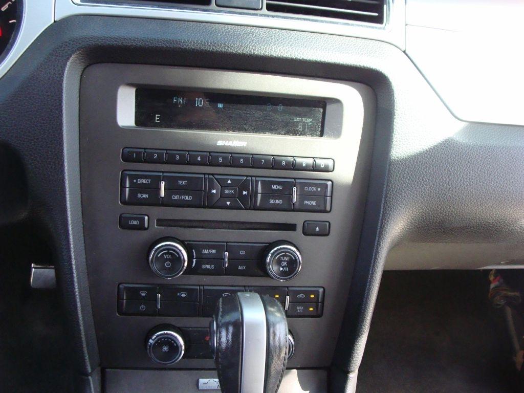 Ford Mustang V6 Convertible 2014