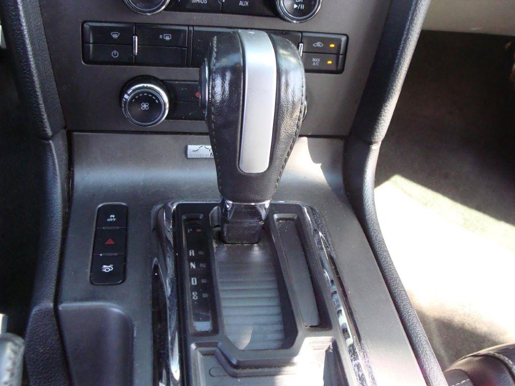 Ford Mustang V6 Convertible 2014