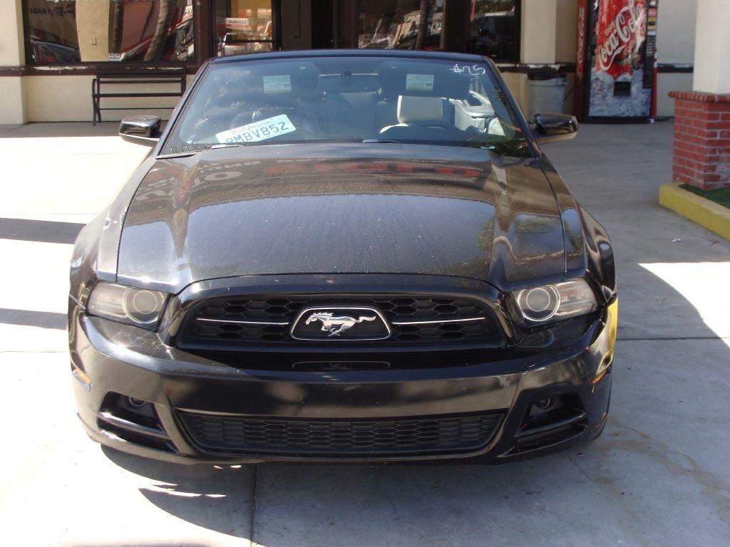 Ford Mustang V6 Convertible 2014