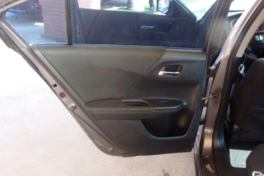 Honda Accord LX Sedan CVT 2017