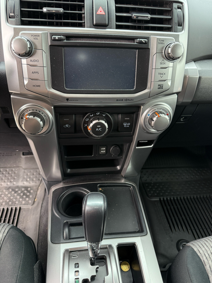 Toyota 4Runner SR5 2WD 2018