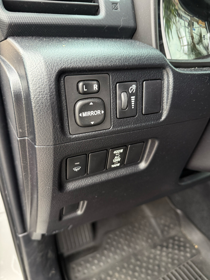 Toyota 4Runner SR5 2WD 2018