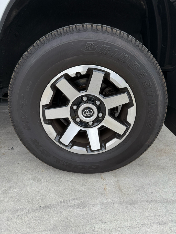 Toyota 4Runner SR5 2WD 2018